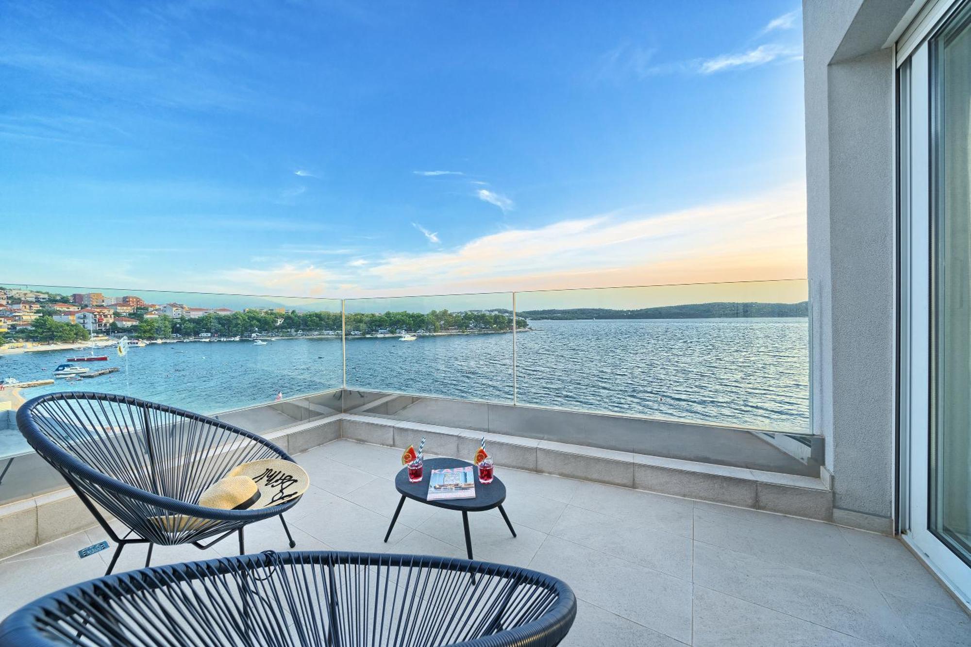 Livingstone Beach House Trogir Room photo